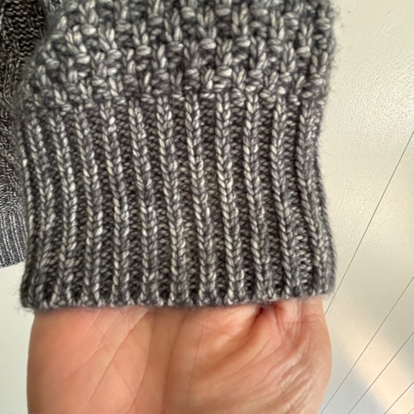 Marks and Spencer men's wool blend grey cable knit fishermen's sweater size M - Picture 4 of 11